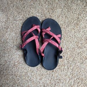 Z strap Chaco slides. Size 6